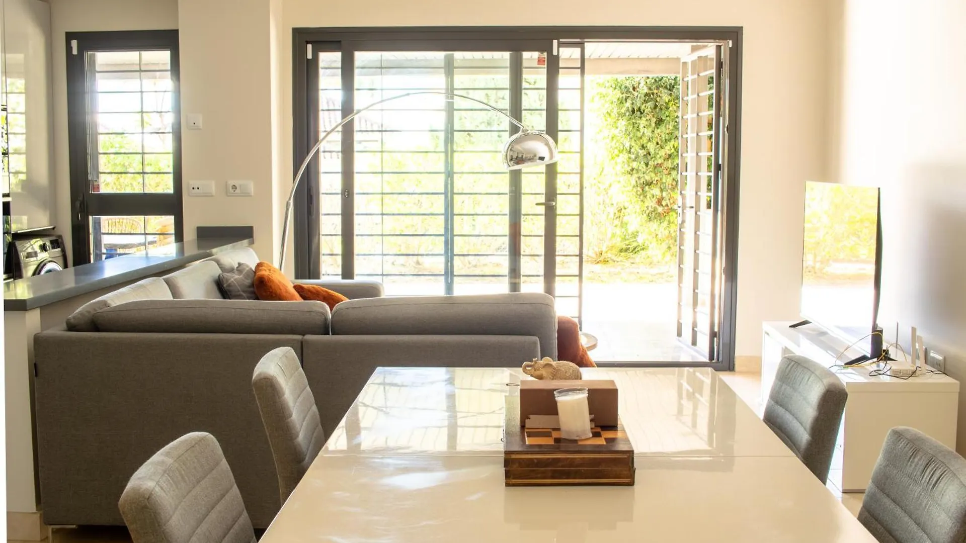 Apartment Bajo Encantador Y Familiar En Benahavis Estepona