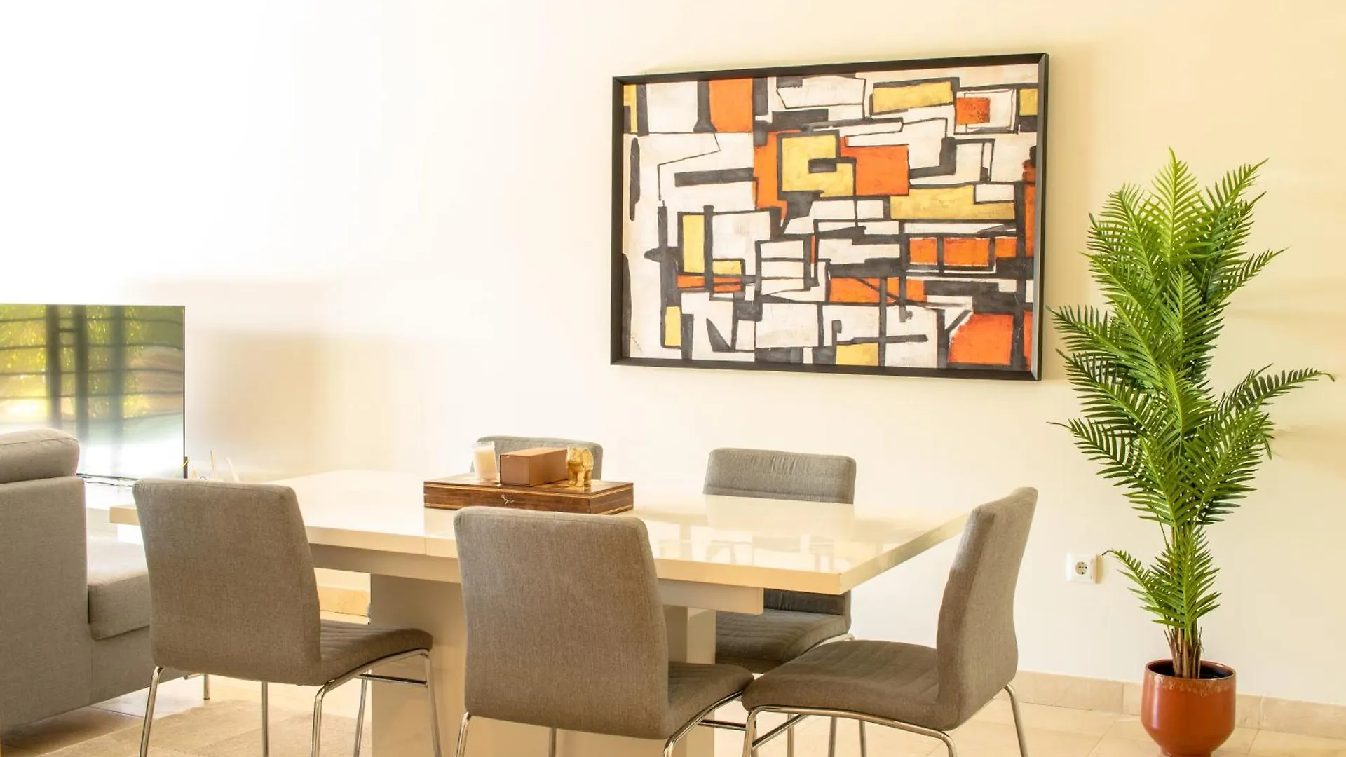 Apartment Bajo Encantador Y Familiar En Benahavis Estepona Spain