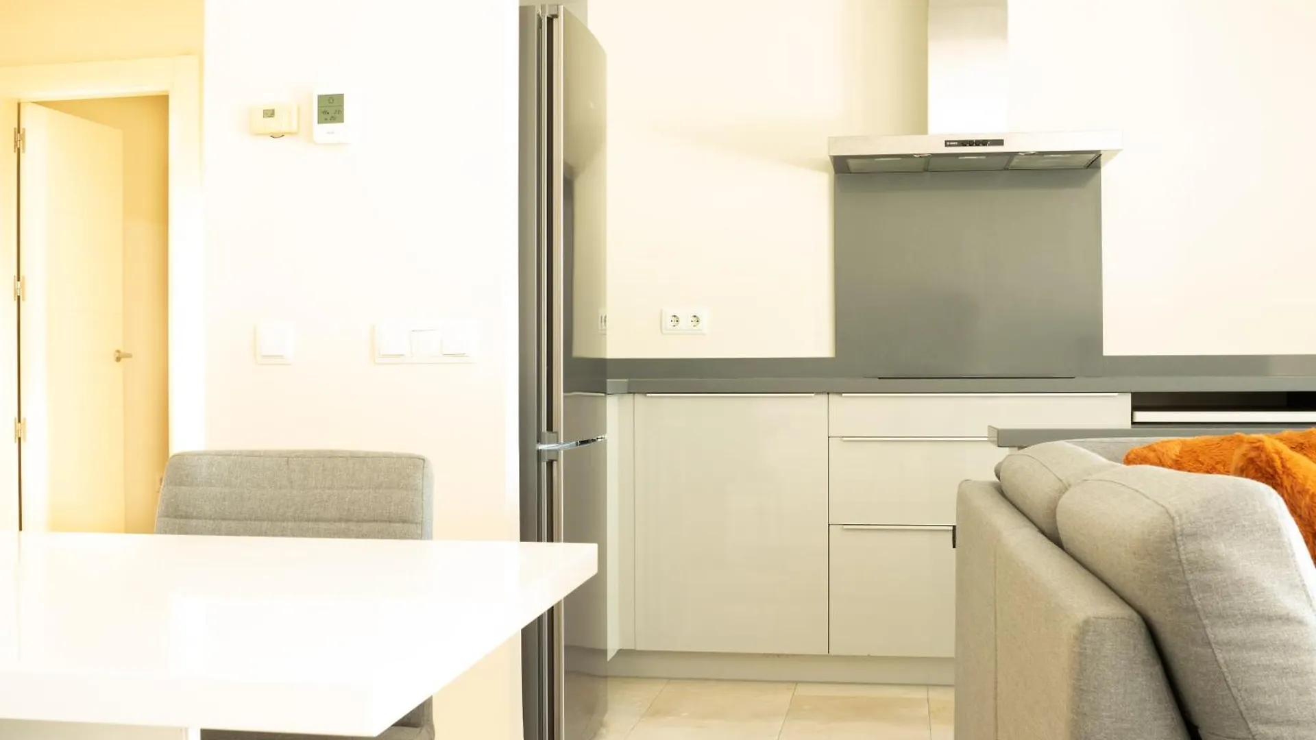 Bajo Encantador Y Familiar En Benahavis Estepona Apartment